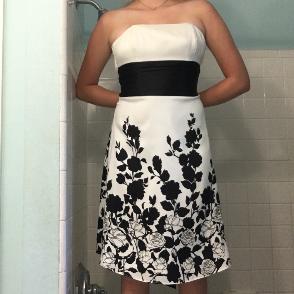 White House Black Market Strapless Floral Dress